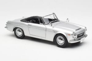 Datsun Fairlady 2000 SR311 Roadster Sølv AUTOart 1:18 77432 Metal — billede 6 af 8
