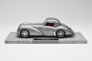 Delahaye Type 145 V12 Coupe Mullin Museum Minichamps 1:18 107116120 Metal — billede 3 af 6