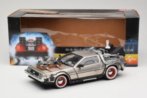 DeLorean DMC-12 Back to the Future Part III Sun Star 1:18 2712 Metal — billede 8 af 8