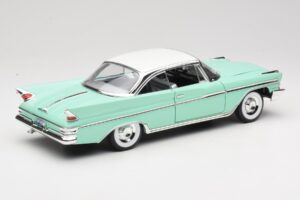 DeSoto Adventurer Grøn Road Signature 1:18 92738-R1 Metal — billede 3 af 8