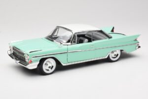 DeSoto Adventurer Grøn Road Signature 1:18 92738-R1 Metal