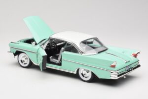 DeSoto Adventurer Grøn Road Signature 1:18 92738-R1 Metal — billede 5 af 8