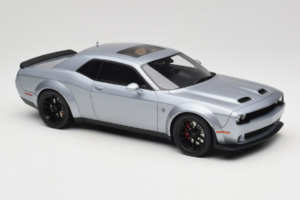 Dodge Challenger SRT Hellcat Redeye Sølv GT Spirit 1:18 GT226 Resin — billede 4 af 6