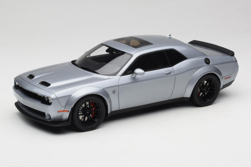 Dodge Challenger SRT Hellcat Redeye Sølv GT Spirit 1:18 GT226 Resin
