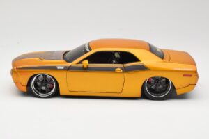 Dodge Challenger Concept Guld Maisto 1:18 31320 Metal — billede 4 af 8