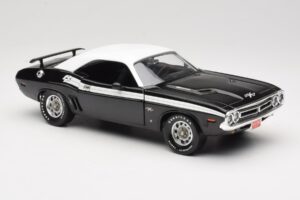 Dodge Challenger R/T Sort & Hvid ERTL 1:18 36549 Metal — billede 6 af 8