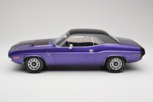 Dodge Challenger R/T Plum Crazy Otto 1:12 G083 Resin — billede 3 af 6