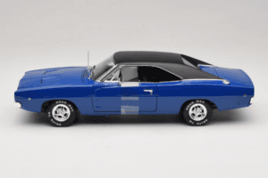 Dodge Charger Christine Filmwagen Auto World 1:18 AWSS111/06 Metal — billede 4 af 8