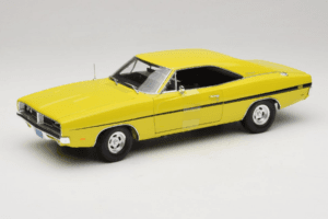 Dodge Charger R/T Gul Dirty Mary Crazy Larry Auto World 1:18 AWSS101/06 Metal