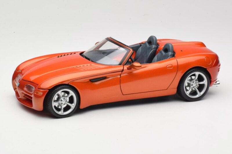 Dodge Concept Vehicle Orange Maisto 1:18 50323 Metal