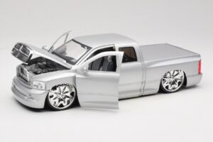 Dodge Ram Tuned Sølv Jada 1:18 63162-SM Metal — billede 2 af 8