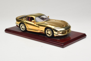 Dodge Viper GTS Gold Plated 23K Maisto 1:18 GP001 Metal — billede 6 af 8