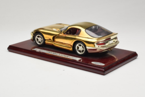 Dodge Viper GTS Gold Plated 23K Maisto 1:18 GP001 Metal — billede 7 af 8