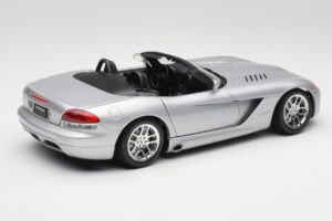 Dodge Viper SRT-10 Bright Sølv Bburago 1:18 34908 Metal — billede 3 af 8