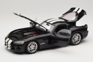 Dodge Viper SRT-10 Coupe Sort AUTOart 1:18 71712 Metal — billede 2 af 8
