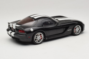 Dodge Viper SRT-10 Coupe Sort AUTOart 1:18 71712 Metal — billede 3 af 8
