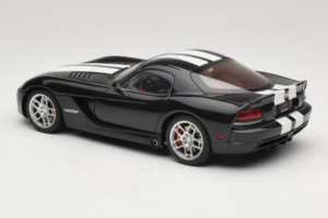 Dodge Viper SRT-10 Coupe Sort AUTOart 1:18 71712 Metal — billede 7 af 8