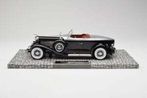 Duesenberg Model J Torpedo Disappearing Top Convertible Coupe Sølv Sort Minichamps 1:18 107150431 Resin — billede 3 af 6