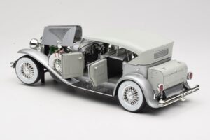 Duesenberg SJ Sølv GreenLight 1:18 13525 Metal — billede 5 af 8