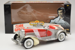 Duesenberg SJ Clark Gable's Car Sølv Rød ERTL 1:18 7962 Metal — billede 6 af 6