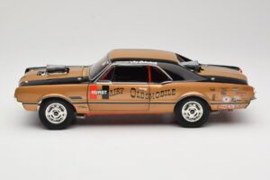 Oldsmobile 442 Hurst Hairy Olds Twin-Engine 4WD 1966 Highway 61 1:18 50089 Metal — billede 4 af 8