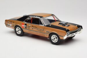 Oldsmobile 442 Hurst Hairy Olds Twin-Engine 4WD 1966 Highway 61 1:18 50089 Metal — billede 6 af 8
