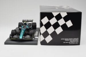 Aston Martin AMR22 Aramco #5 S. Vettel Abu Dhabi GP 2022 Last Race Collector's Edition Minichamps 1:18 117222205 Resin — billede 6 af 7