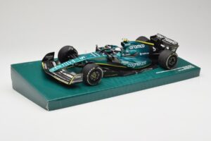 Aston Martin AMR22 #5 S. Vettel Last Race Abu Dhabi GP 2022 Minichamps 1:18 147222205 Resin — billede 2 af 7