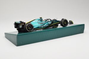 Aston Martin AMR22 #5 S. Vettel Last Race Abu Dhabi GP 2022 Minichamps 1:18 147222205 Resin — billede 3 af 7
