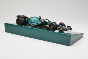 Aston Martin AMR22 #5 S. Vettel Last Race Abu Dhabi GP 2022 Minichamps 1:18 147222205 Resin — billede 4 af 7