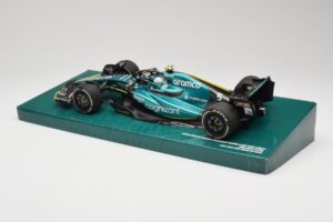 Aston Martin AMR22 #5 S. Vettel Last Race Abu Dhabi GP 2022 Minichamps 1:18 147222205 Resin — billede 5 af 7
