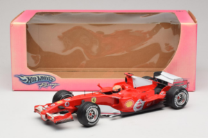 Ferrari 248 F1 #5 M. Schumacher German GP Hockenheimring 2006 Hot Wheels 1:18 J2887 Metal — billede 6 af 6