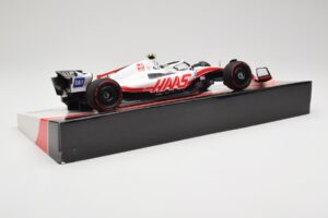 Haas VF-22 #47 M. Schumacher Bahrain GP 2022 Minichamps 1:18 147220147 Metal — billede 3 af 7
