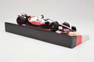 Haas VF-22 #47 M. Schumacher Bahrain GP 2022 Minichamps 1:18 147220147 Metal — billede 4 af 7
