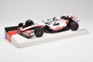Haas VF-22 #47 M. Schumacher British GP Points 2022 Minichamps 1:18 147221047 Metal — billede 2 af 6
