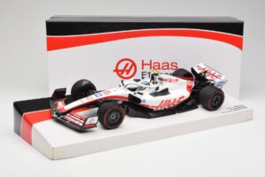 Haas VF-22 #47 M. Schumacher British GP Points 2022 Minichamps 1:18 147221047 Metal — billede 6 af 6