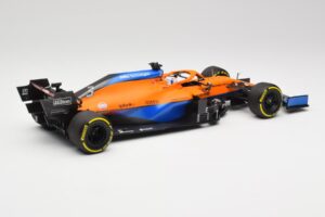 McLaren MCL35M #3 D. Ricciardo Bahrain GP 2021 Minichamps 1:18 530211803 Metal — billede 2 af 7