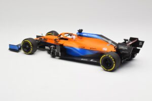 McLaren MCL35M #3 D. Ricciardo Bahrain GP 2021 Minichamps 1:18 530211803 Metal — billede 5 af 7
