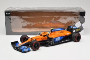 McLaren MCL35M #4 L. Norris Pole Position Russian GP 2021 Minichamps 1:18 530213404 Metal — billede 7 af 7
