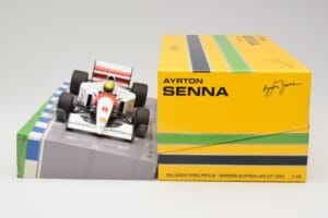 McLaren Ford MP4/8 #8 A. Senna Winner Australian GP 1993 Minichamps 1:18 543933838 Metal — billede 6 af 7
