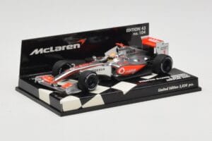 McLaren Mercedes MP4-24 #1 L. Hamilton Showcar 2009 Minichamps 1:43 530094371 Metal — billede 2 af 5