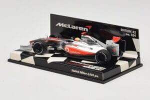 McLaren Mercedes MP4-24 #1 L. Hamilton Showcar 2009 Minichamps 1:43 530094371 Metal — billede 3 af 5
