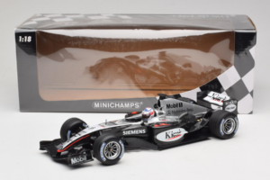 McLaren MP4/19 Mercedes K. Raikkonen F1 2004 Minichamps 1:18 530041806 Metal — billede 7 af 7