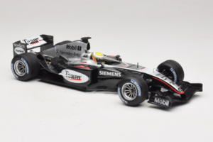 McLaren MP4/19 Mercedes L. Hamilton Autosport Young Driver Test Silverstone 2004 Minichamps 1:18 530044418 Metal — billede 4 af 7