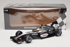 McLaren MP4/19 Mercedes L. Hamilton Autosport Young Driver Test Silverstone 2004 Minichamps 1:18 530044418 Metal — billede 7 af 7