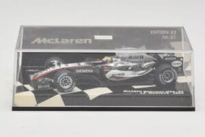 McLaren Mercedes MP4-20 #10 J-P. Montoya Race Car 2005 Minichamps 1:43 530054310 Metal — billede 5 af 5