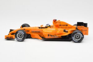 McLaren MP4-20 Mercedes P. de la Rosa Interim Test Car 2006 Minichamps 1:18 530061894 Metal — billede 3 af 6