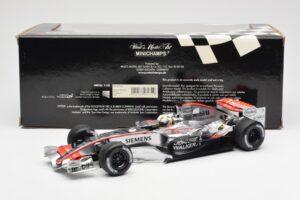 McLaren Mercedes MP4-21 #4 J.P. Montoya F1 2006 Minichamps 1:18 530061804 Metal — billede 6 af 6