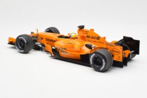 McLaren MP4-21 Mercedes #4 J.P. Montoya Interim Livery 2006 Minichamps 1:18 530061874 Metal — billede 5 af 6