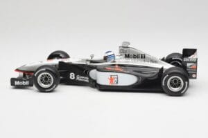 McLaren MP4/13 #8 M. Hakkinen F1 World Champion 1998 Minichamps 1:18 18690008 Metal — billede 3 af 7